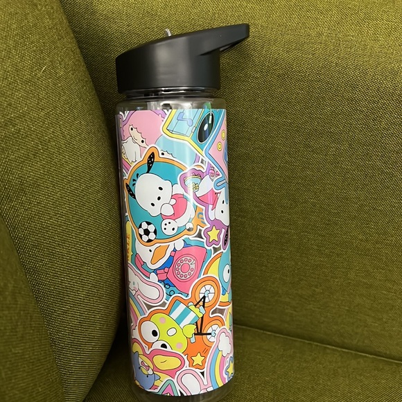 Sanrio Water Bottles NWT NWOT - Picture 13 of 16